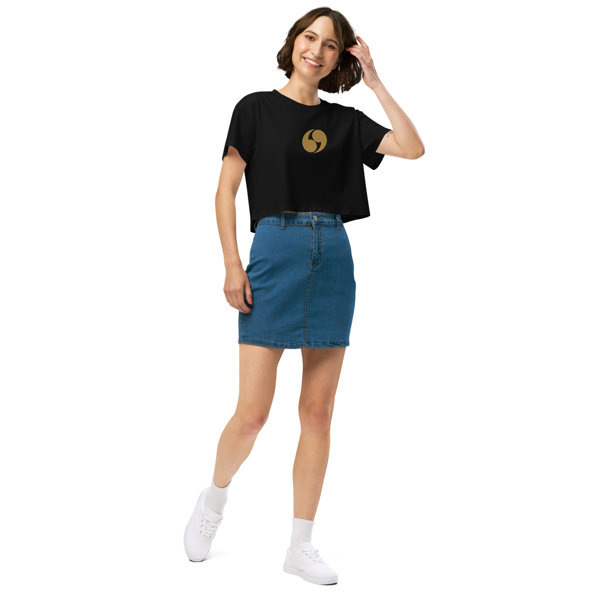 Black cropped tee with short sleeves and small gold logo
