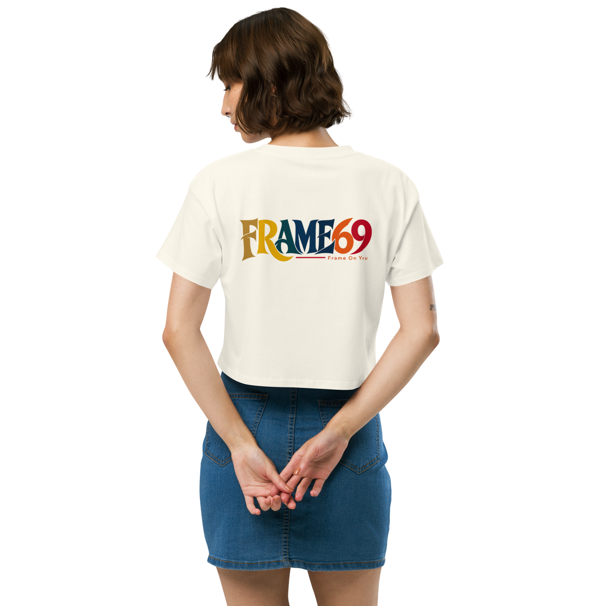 White cropped tee with back graphic logo print