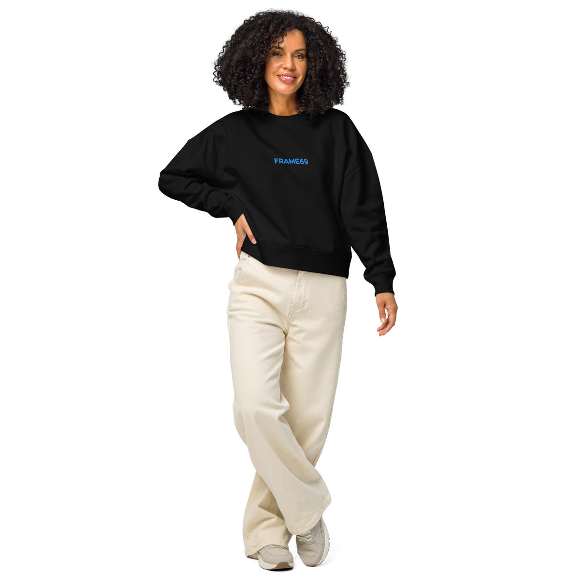 Black logo crew sweatshirt, long sleeves, ribbed crew neck and cuffs